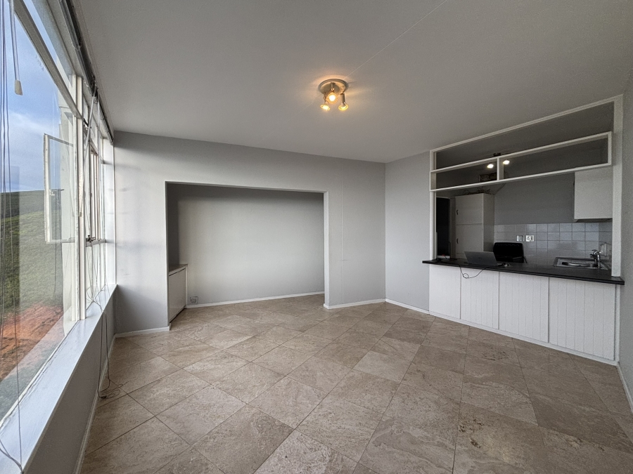 To Let 2 Bedroom Property for Rent in Vredehoek Western Cape